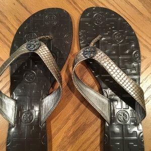 NEW in box ~ Tory Burch Sandals ~🎁🎁